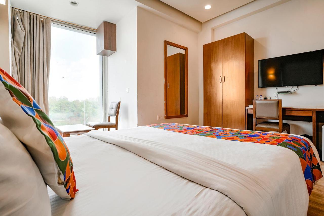 Fabhotel Kyra - Near Airport Road Ahmedabad Buitenkant foto