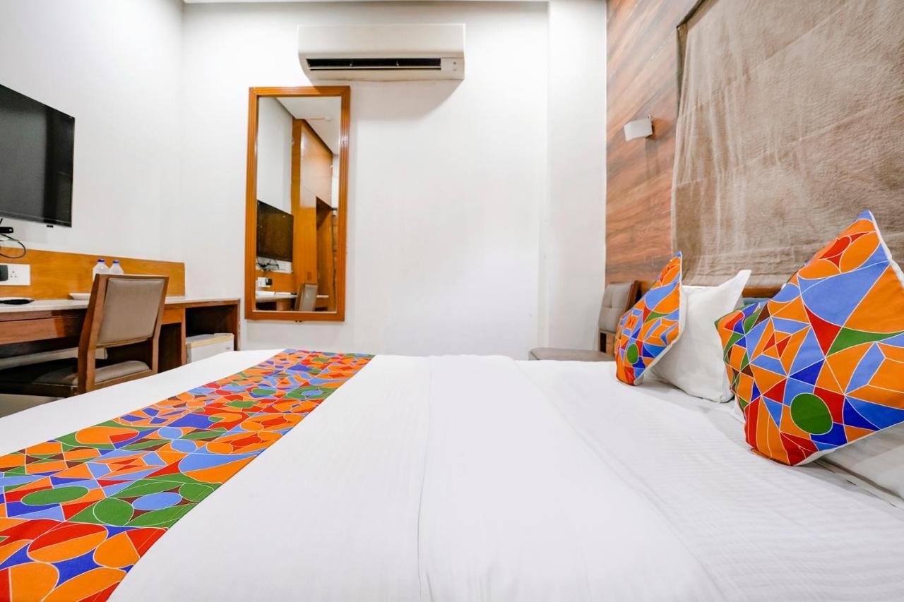 Fabhotel Kyra - Near Airport Road Ahmedabad Buitenkant foto