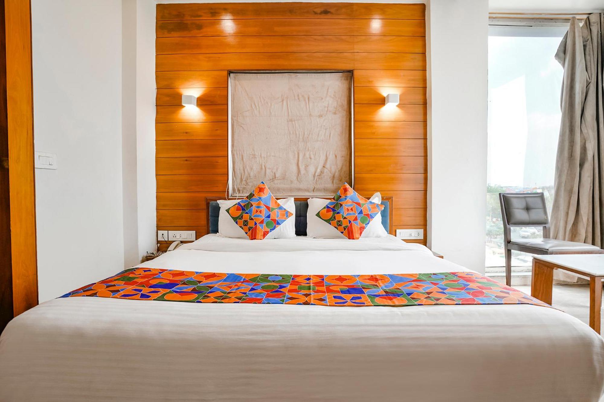 Fabhotel Kyra - Near Airport Road Ahmedabad Buitenkant foto
