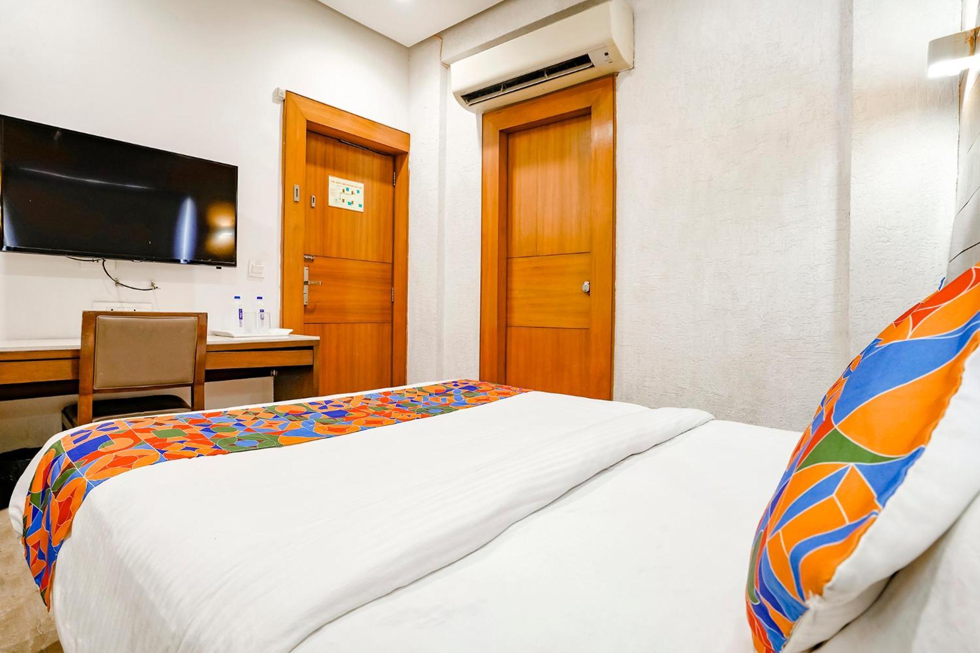 Fabhotel Kyra - Near Airport Road Ahmedabad Buitenkant foto