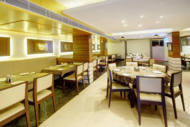 Fabhotel Kyra - Near Airport Road Ahmedabad Buitenkant foto