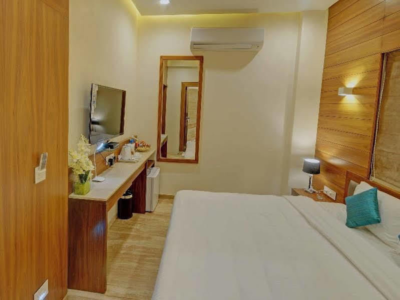 Fabhotel Kyra - Near Airport Road Ahmedabad Buitenkant foto